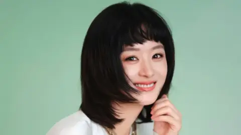 11岁小孩偷骑老爸电动车逆行被抓