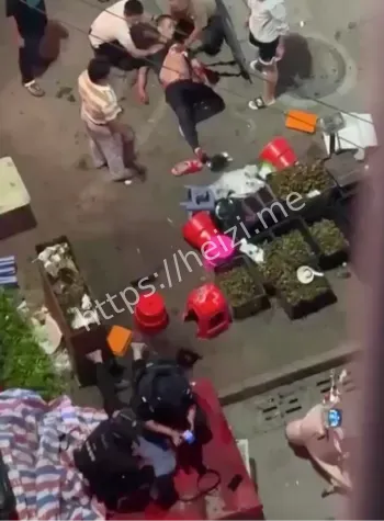 持刀威胁