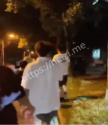 仓皇逃跑