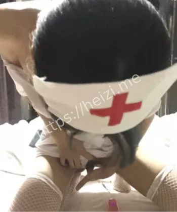 清纯嫩妹