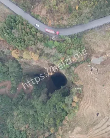 探险队发现车架