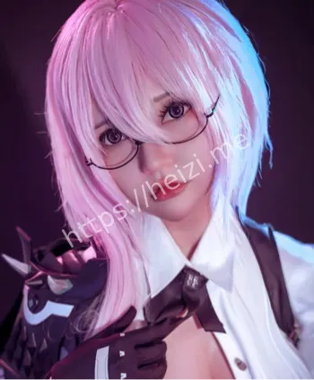 萝莉外表奔放风格