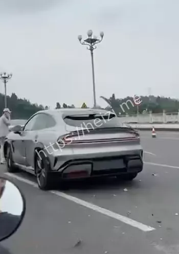 四川绵竹车祸
