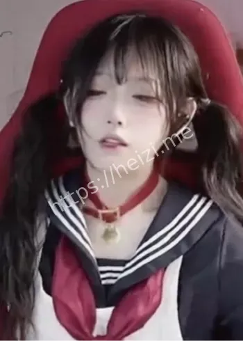 女主播走光粉丝反应