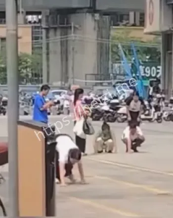 集体发疯心理压力