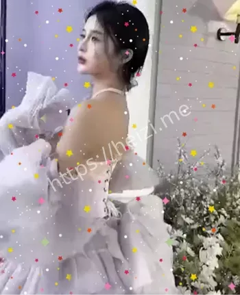 台湾甜美网红崩盘