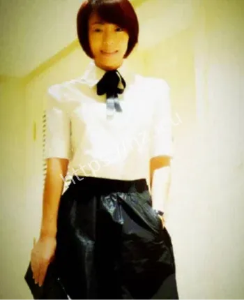 保剑锋偷香水送小三