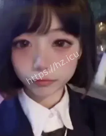 短发萝莉高中生