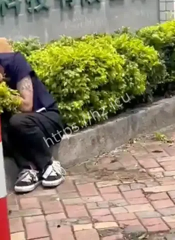 深夜被侵犯