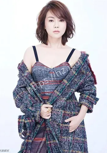 闫妮菜市状态在线