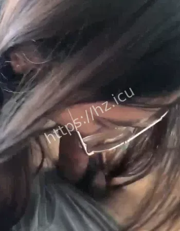 推特极品反差眼镜妹