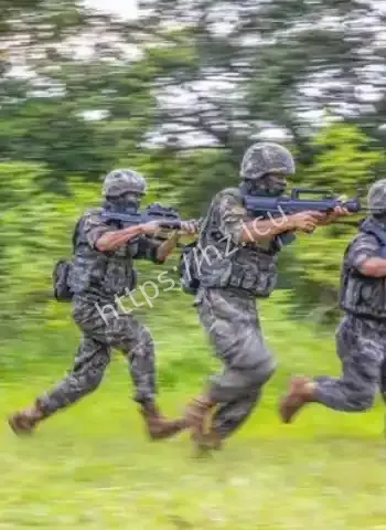 40名干警集体遇险