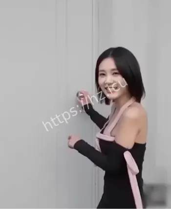 李一桐黑丝工地魔改