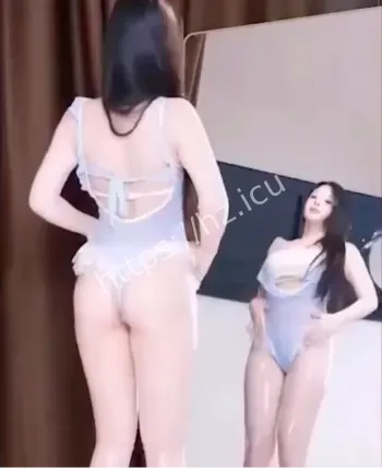 李喻言黑丝长腿