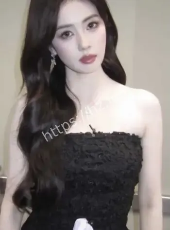 白鹿变狂野尤物