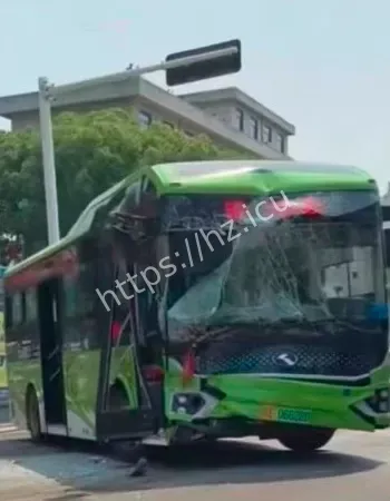 现场一片混乱