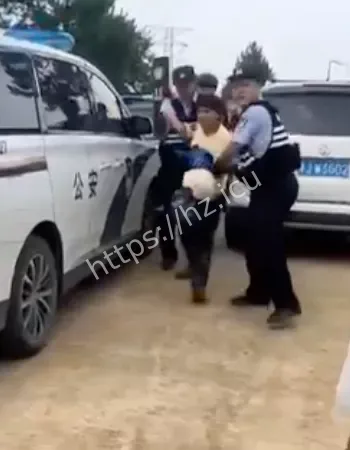 反对公墓卖地