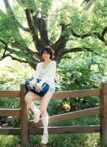 曼曼遭激烈缠斗
