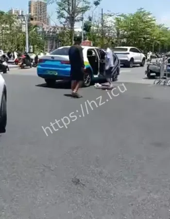 司机伤人后